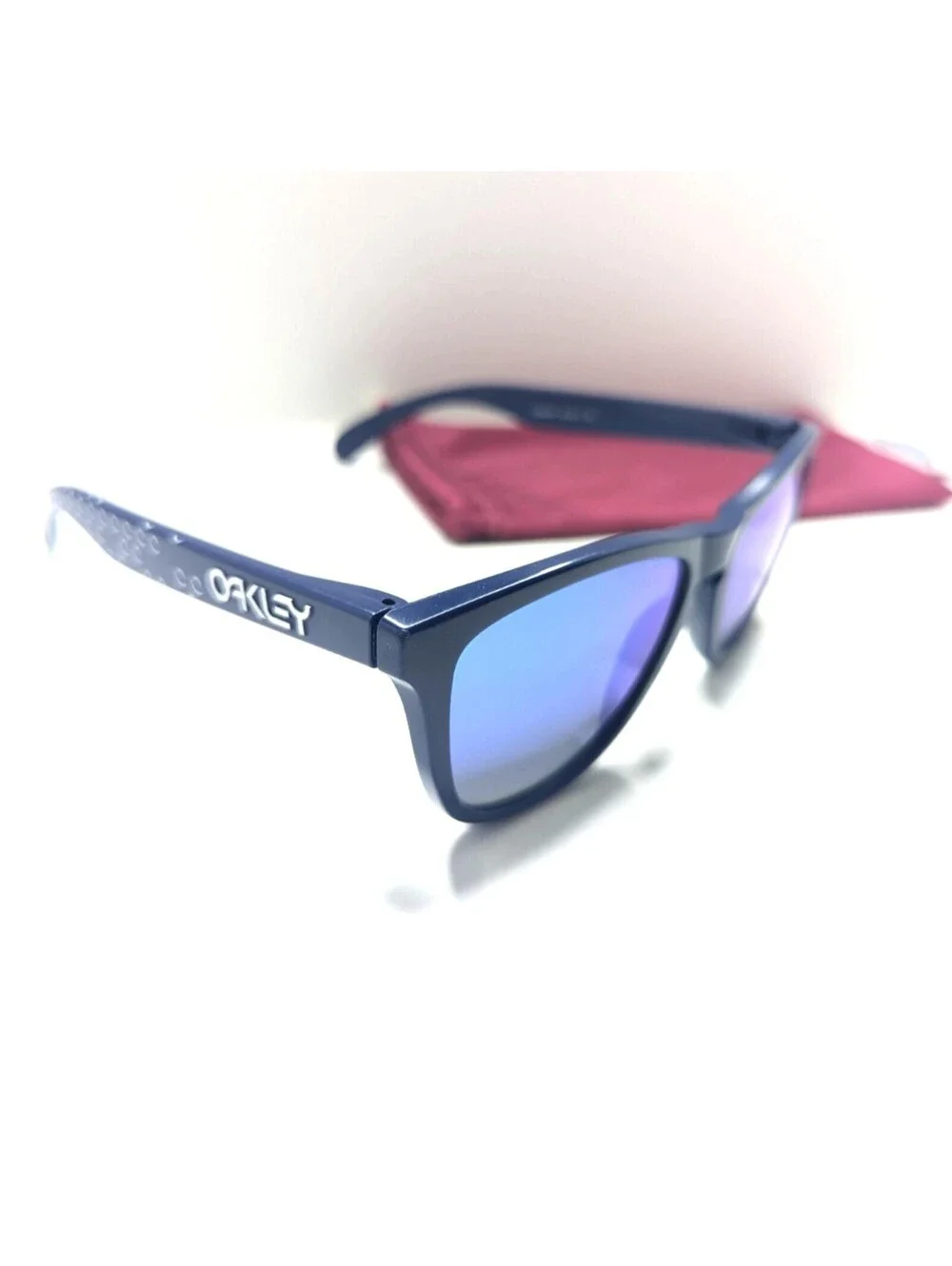 Oakley Frogskins B-1B Blue w/ Sapphire Iridium Lenses OO9013-47 55-17-133